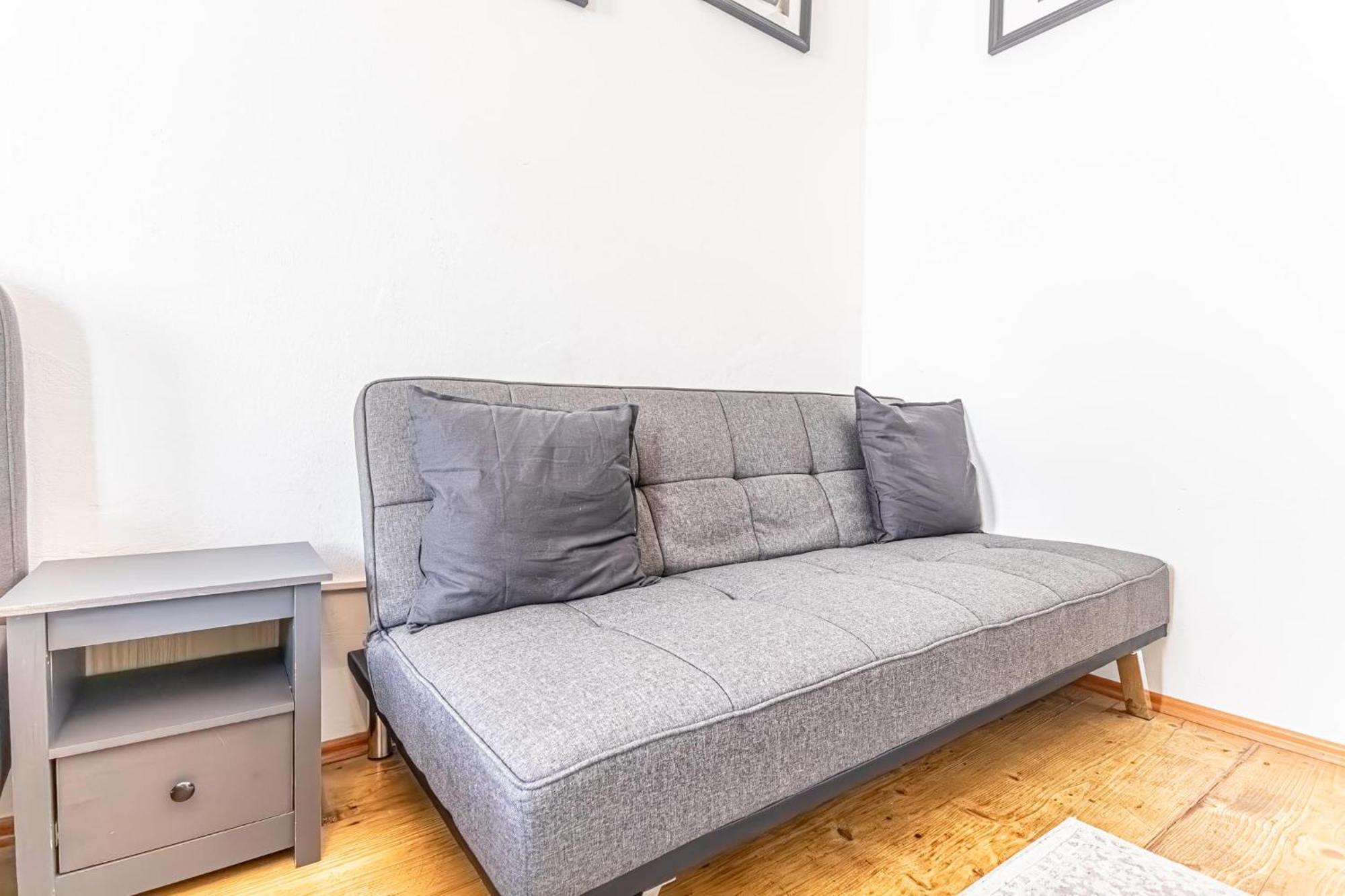 Stylish 1Br Apartment- Near Westbahnhof U3&U6 Vienna Exterior photo