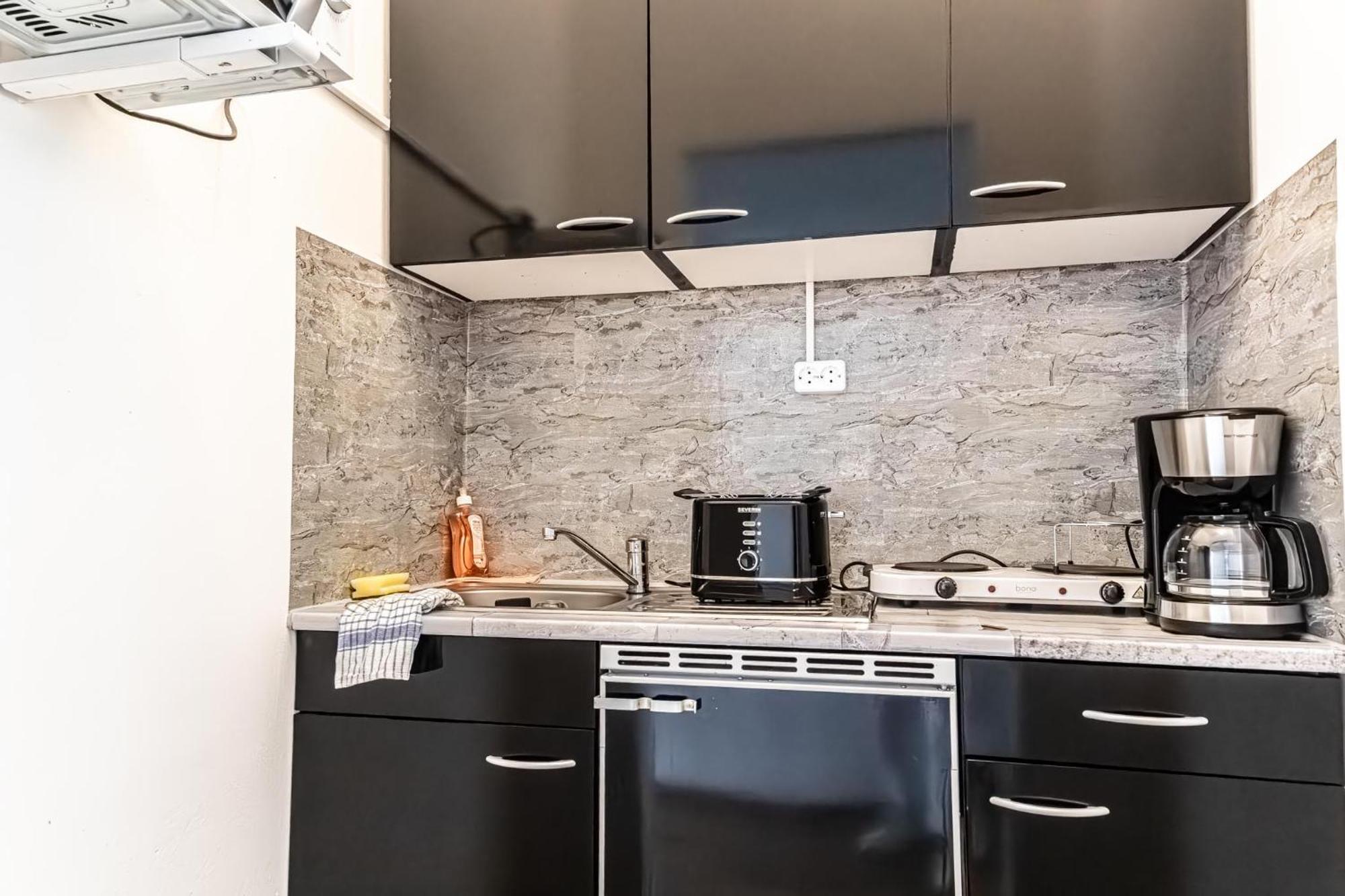 Stylish 1Br Apartment- Near Westbahnhof U3&U6 Vienna Exterior photo