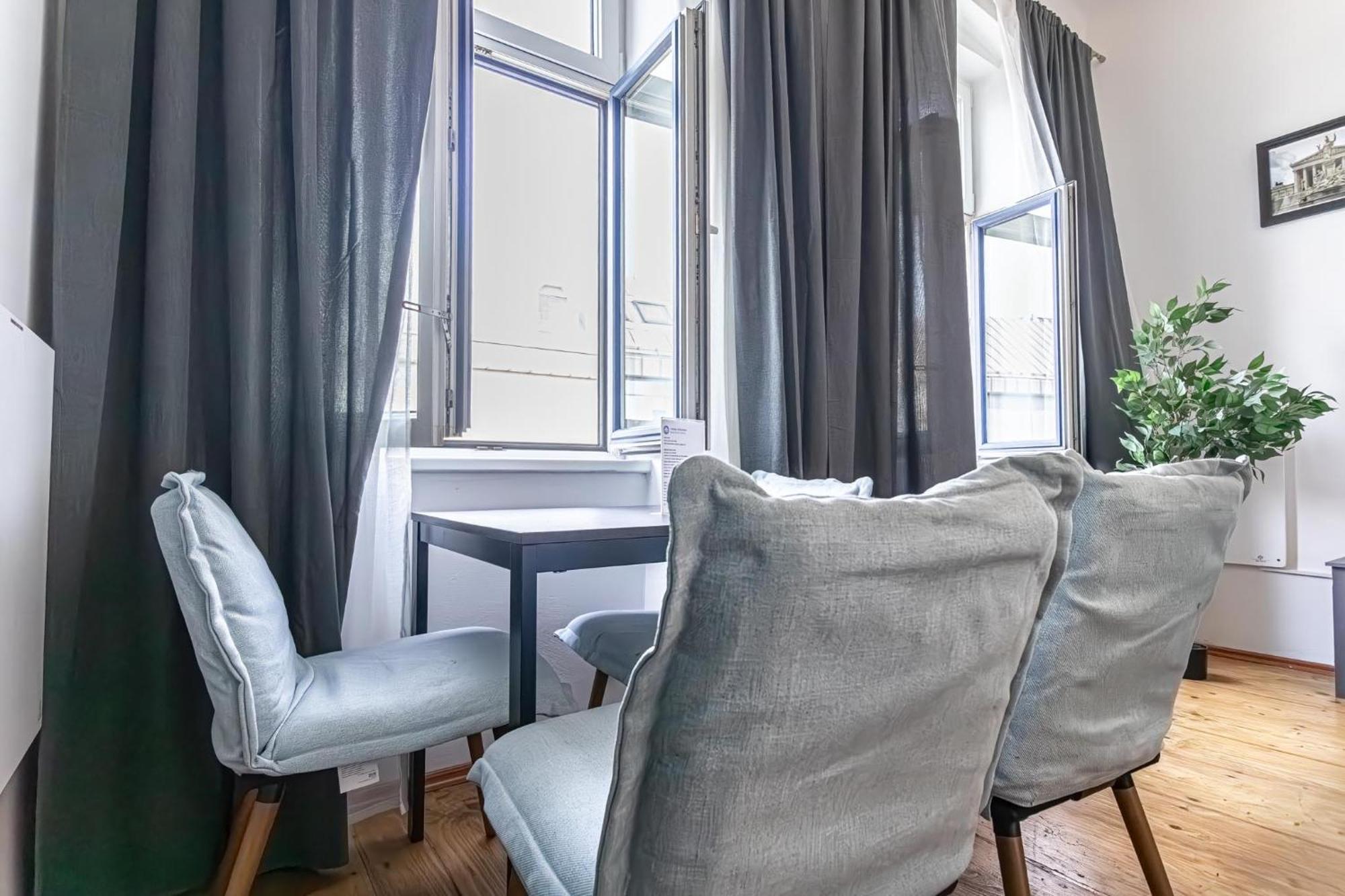 Stylish 1Br Apartment- Near Westbahnhof U3&U6 Vienna Exterior photo